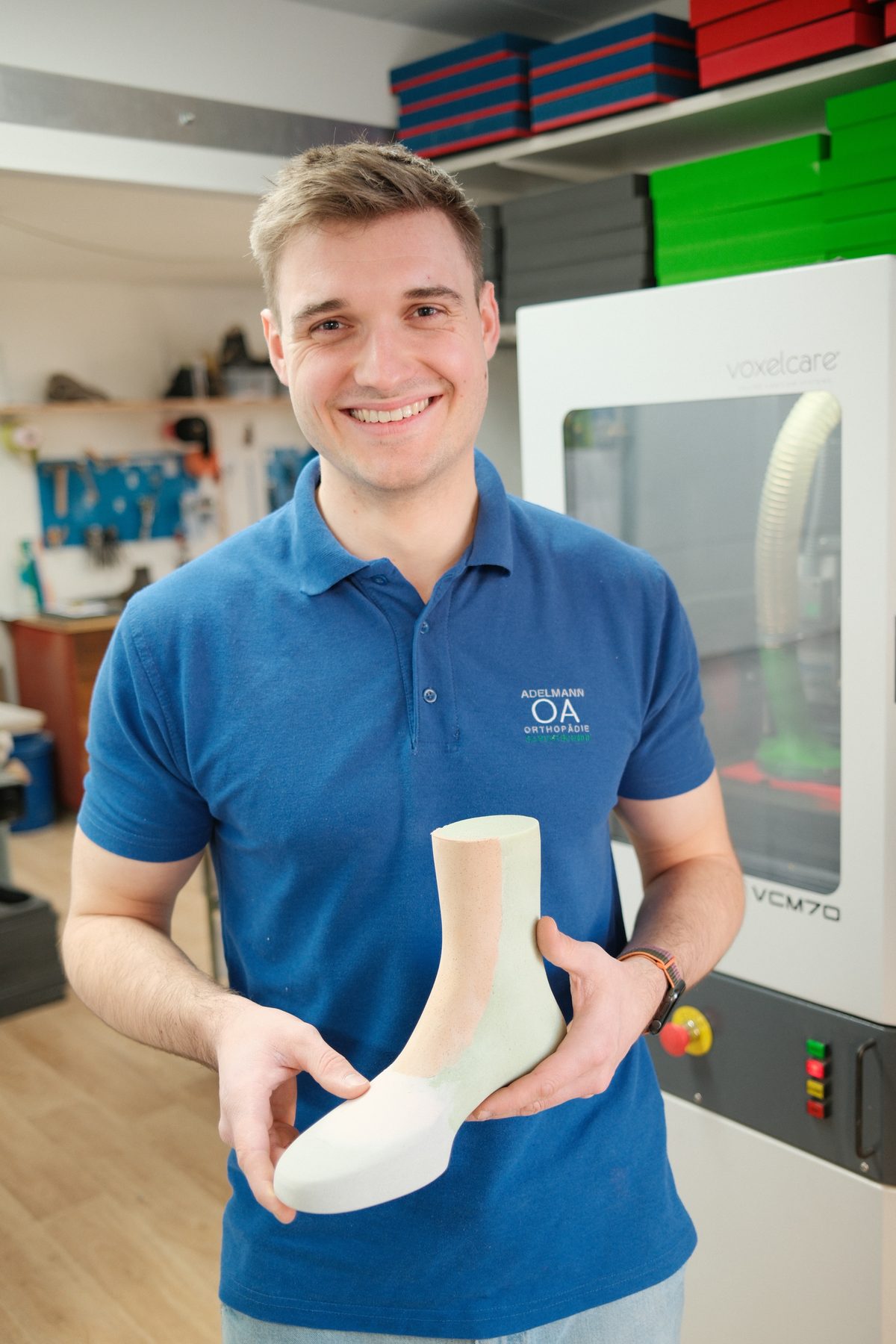 Luis Adelmann, Orthopädie-Schuhmachermeister