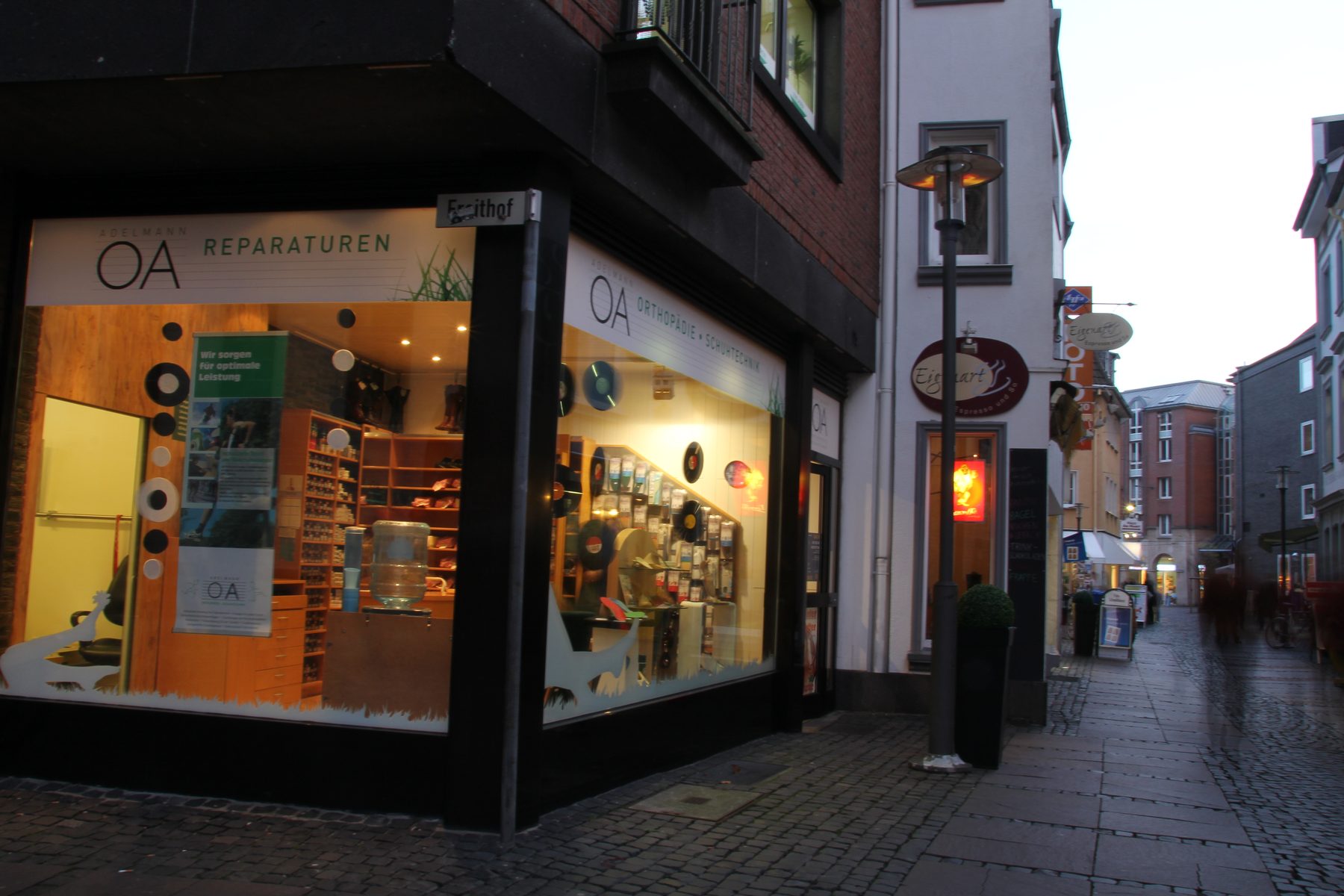 Ladengeschäft Adelmann, Krämerstr. 15, Neuss